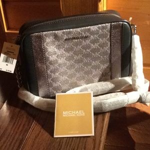 Michael Kors Style Camera Bag